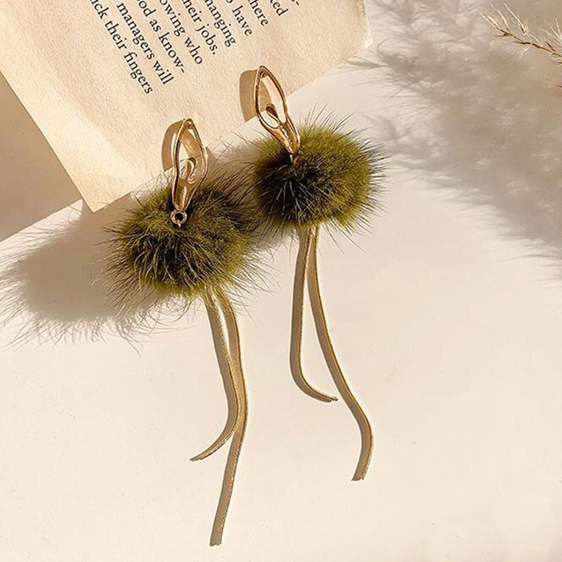 Korean Sier Needle Color Water Mink Earrings