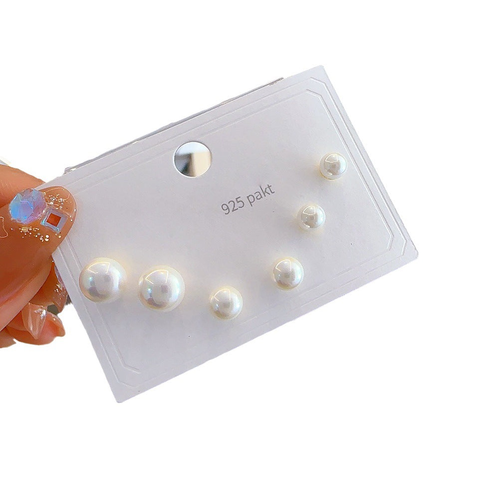 Flat Round Small Pearl Set One Card Earrings