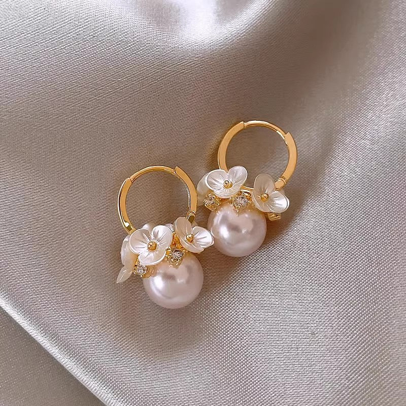 Women's High-grade Zircon Pearl French Minority Retro Earrings