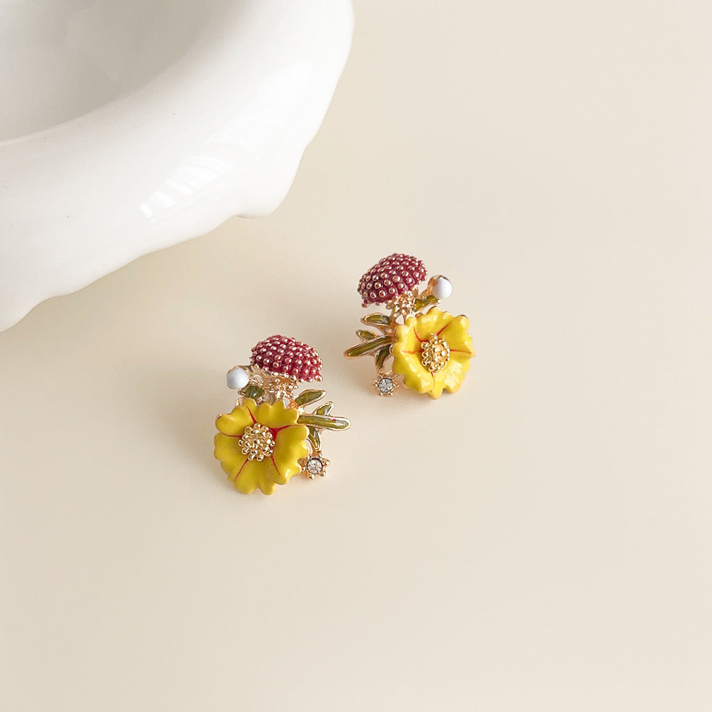 Women's Enamel Glaze Flowers Fresh Sweet Design Sense Earrings