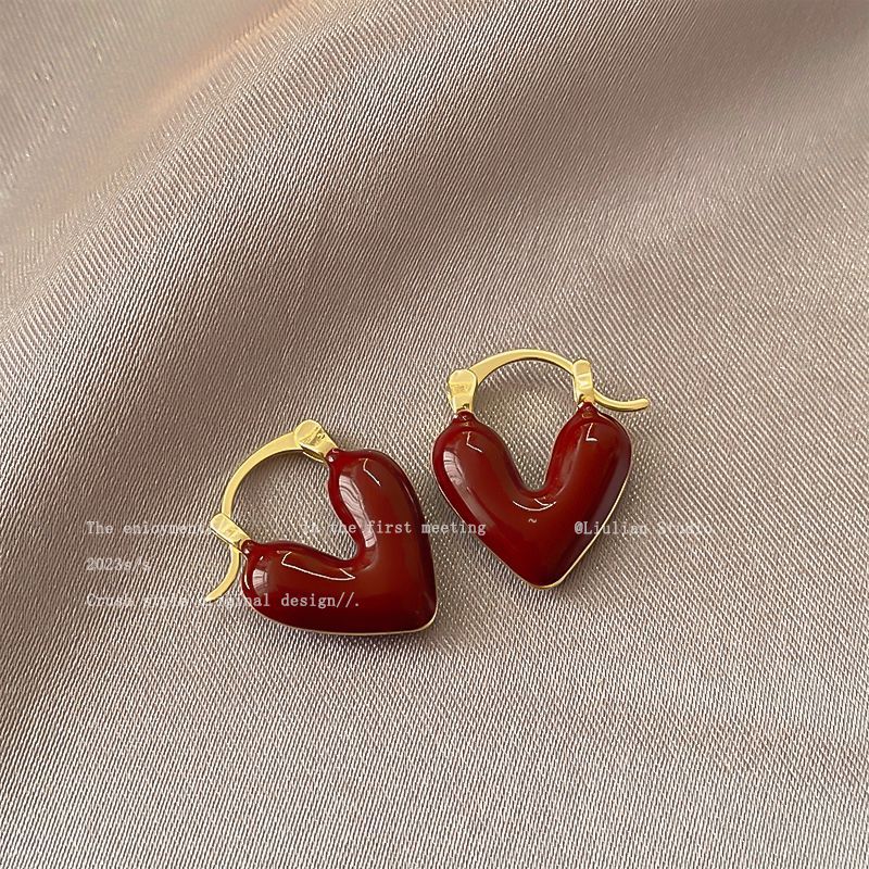 Red Pearl Ear Clip Niche Design Earrings