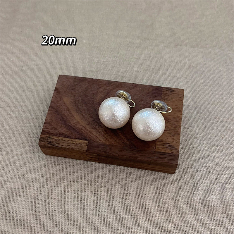 Women's Large Pearl Retro Elegant Light Luxury Earrings