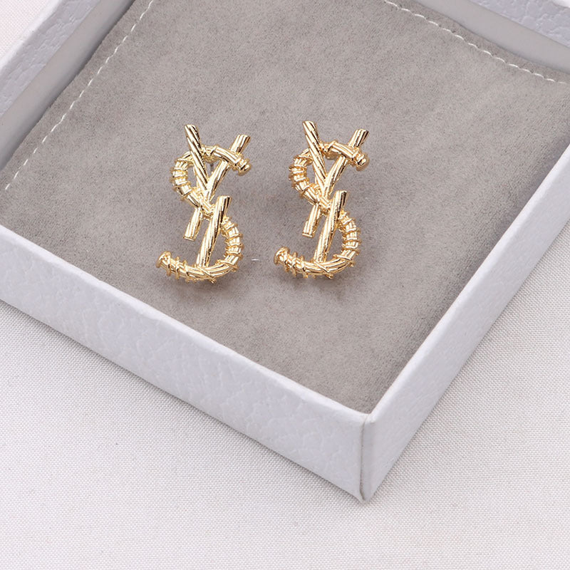 Unique Letter Light Luxury Temperament Fashion Earrings