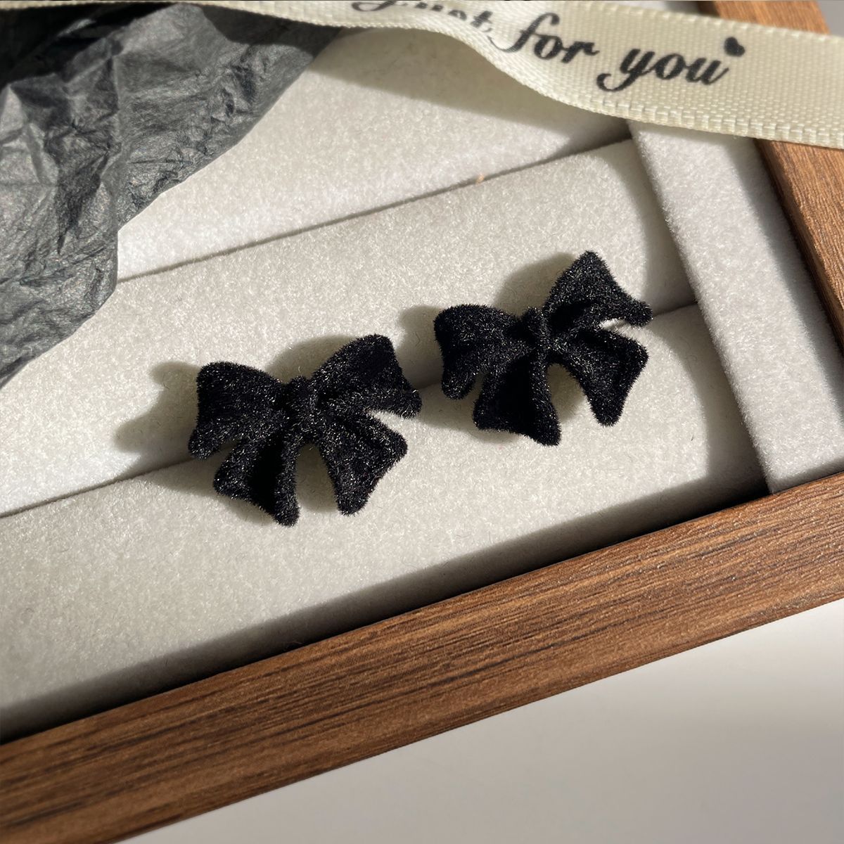 Black Petal Simple Flocking Bow Female Sier Earrings