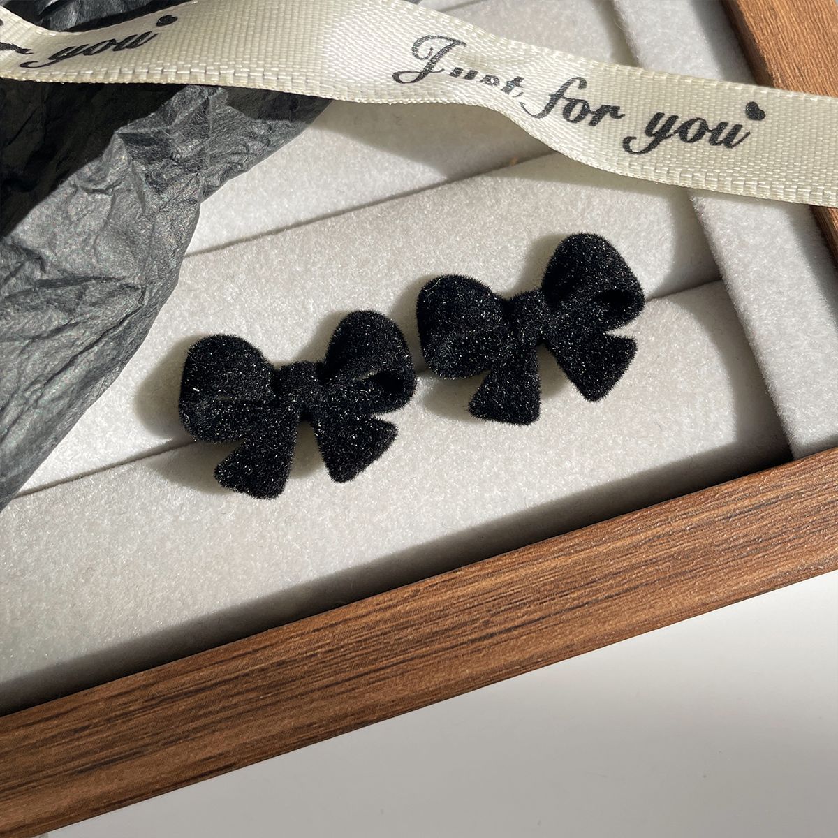 Black Petal Simple Flocking Bow Female Sier Earrings