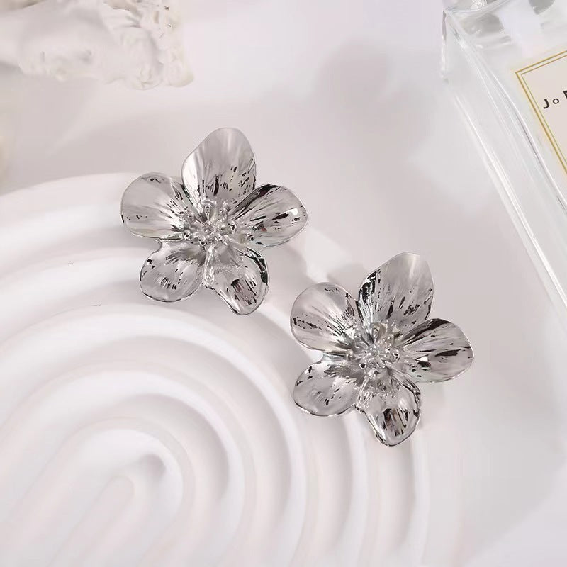 Women's Flower Exaggerated Retro Five Petal Niche Rings