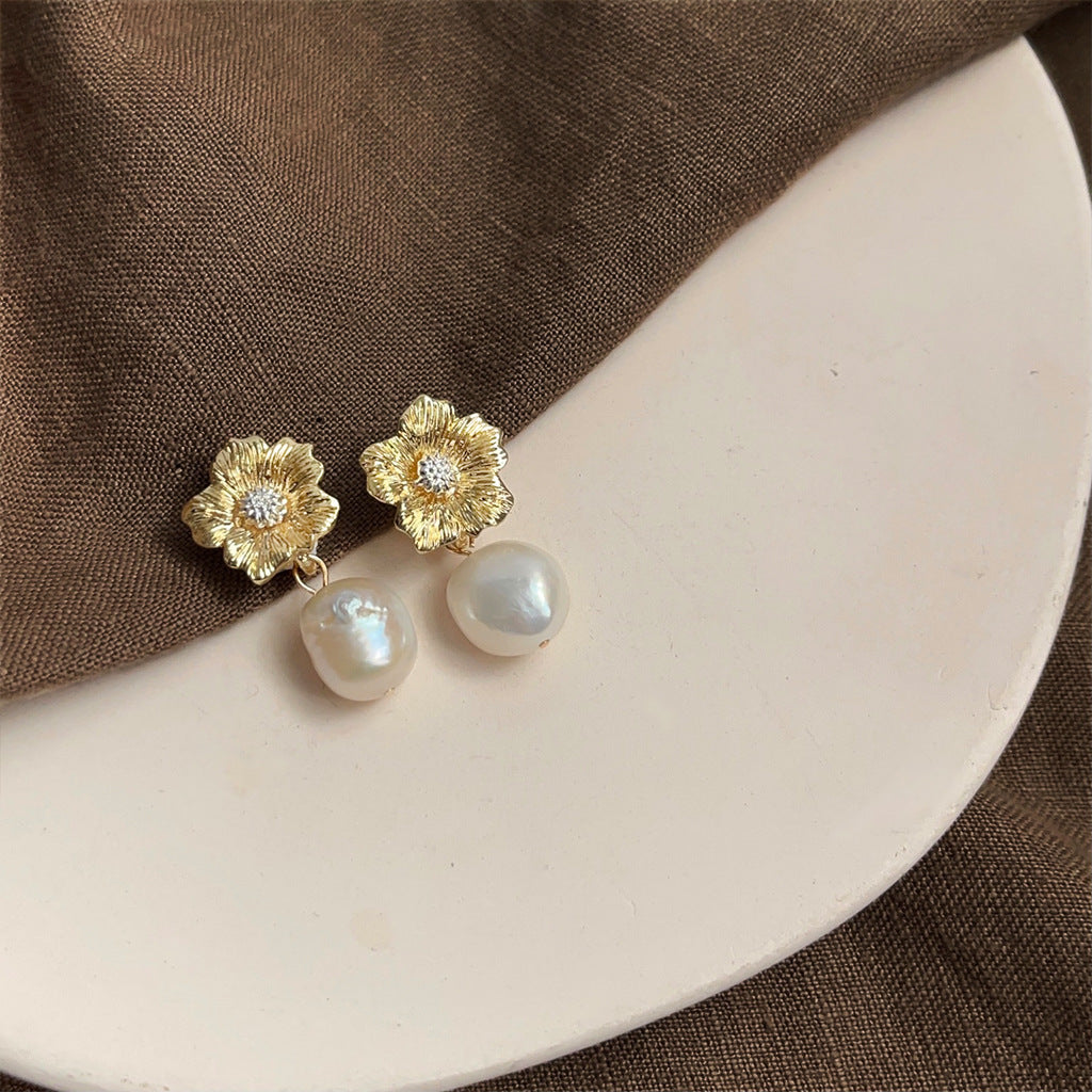 Women's Pearl For French Style Retro Elegant Niche High-grade Light Earrings