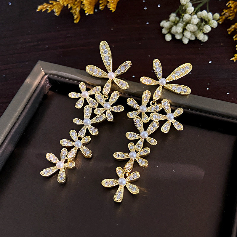 Women's High Profile Fashion Micro Inlaid Zircon Pearl Flower Earrings