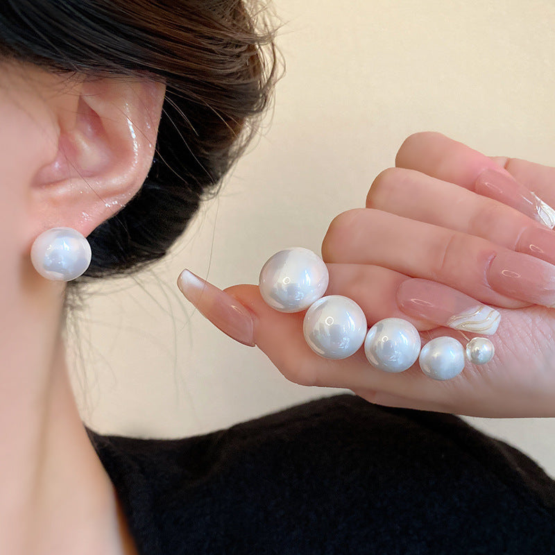 Women's Pearl Simple French Style Retro Elegant Earrings