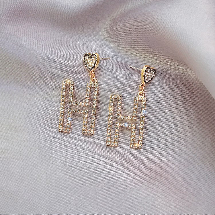 Retro High-grade Geometric Alphabet Letter Simple Earrings