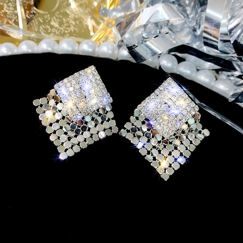 Pin High Quality Elegant Sense Retro Earrings