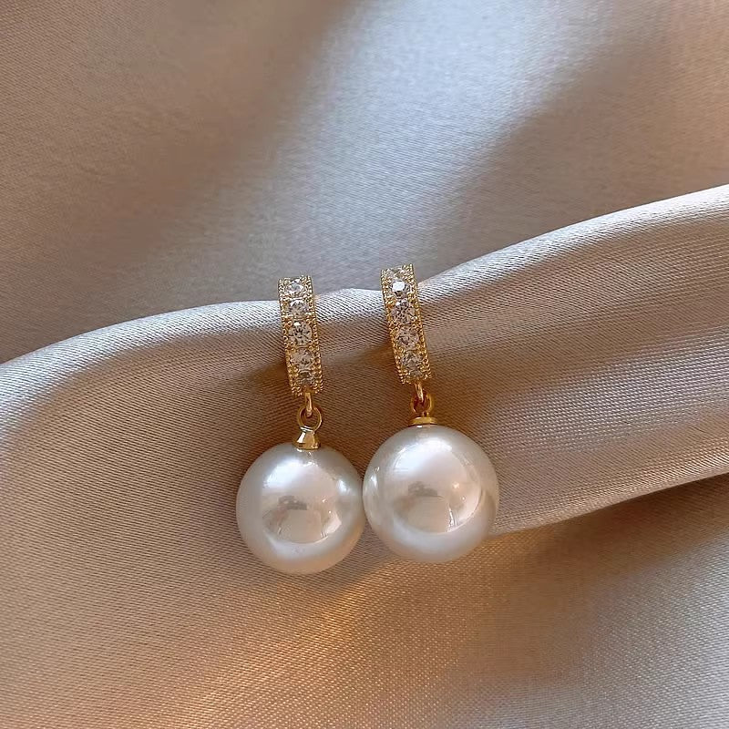 Women's High-grade Zircon Pearl French Minority Retro Earrings