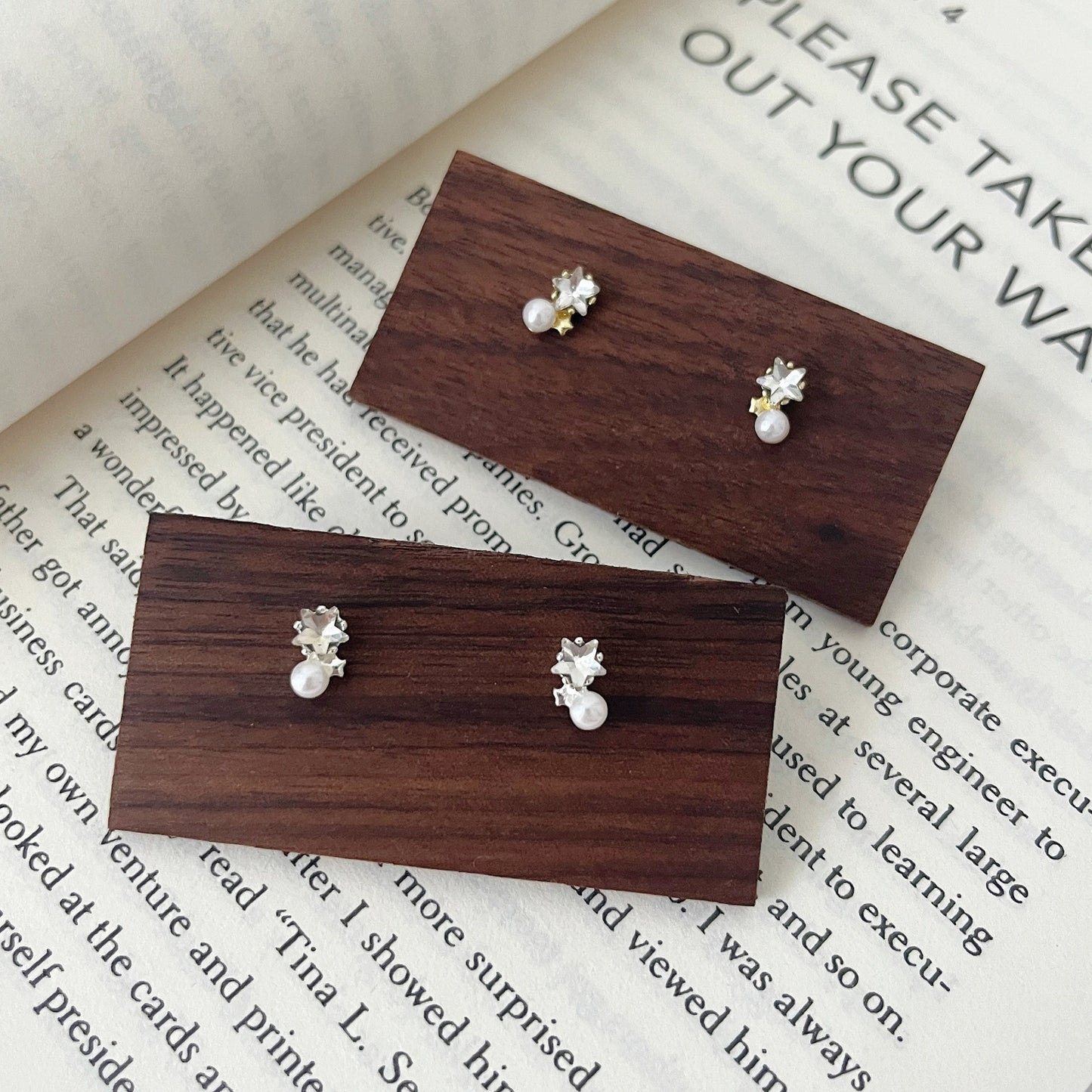 Women's Ear Small Exquisite Design Sense Sweet Earrings