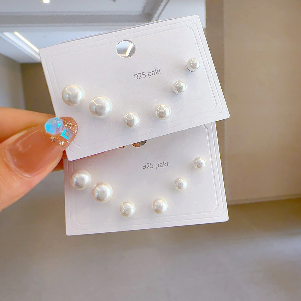 Flat Round Small Pearl Set One Card Earrings