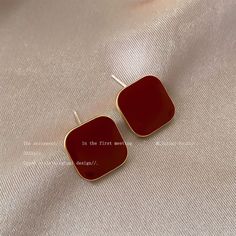 Red Pearl Ear Clip Niche Design Earrings