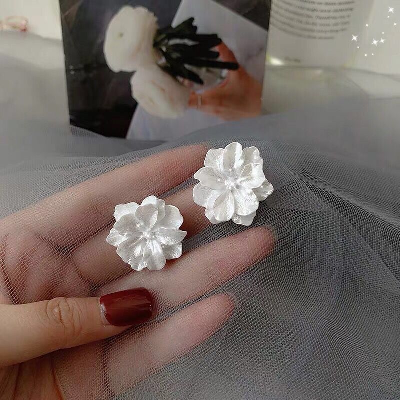 Women's Sier Pin White Flower Small Daisy Earrings