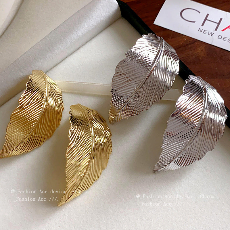 Women's Sier Needle Exaggerated Metal Feather Elegant Earrings