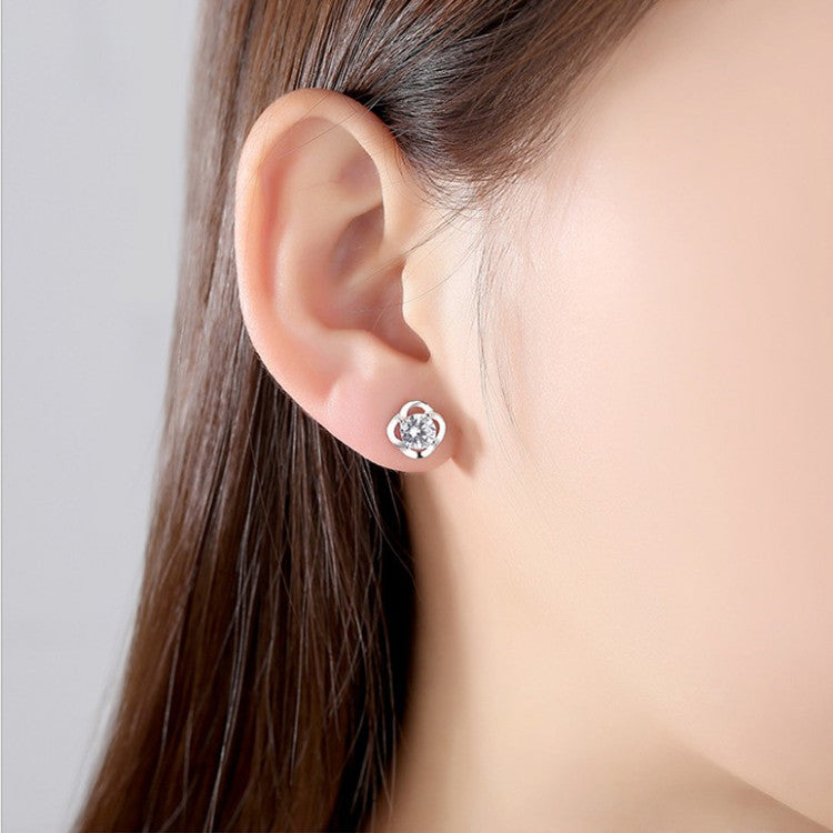 Sier Four Leaf Clover Ear Simple Earrings