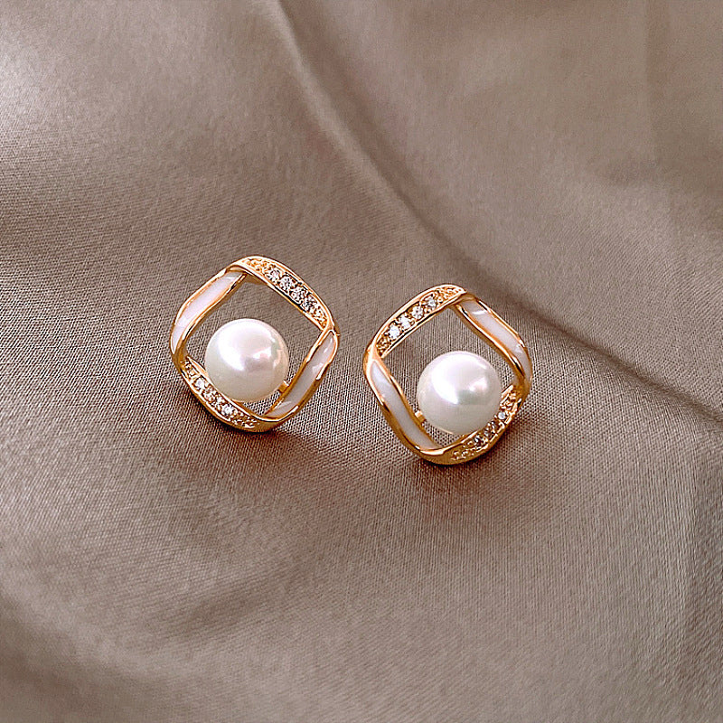 Women's Sier Pin Pearl High-grade Temperament Entry Earrings