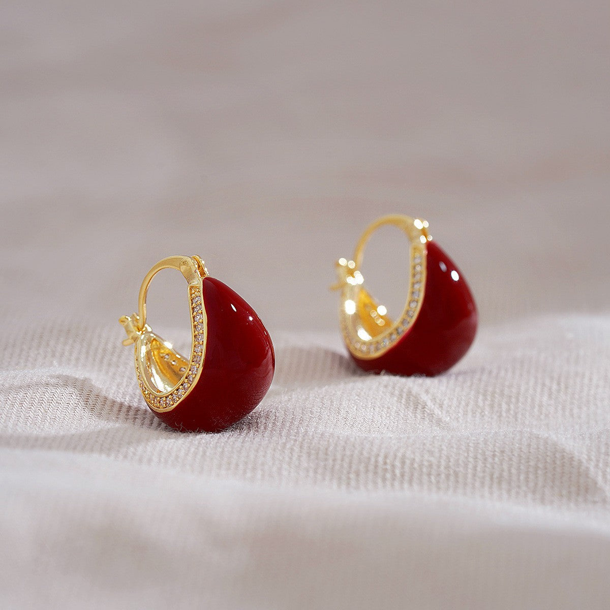 Red Dripping Oil Love Heart Minority Fashion Temperament Earrings