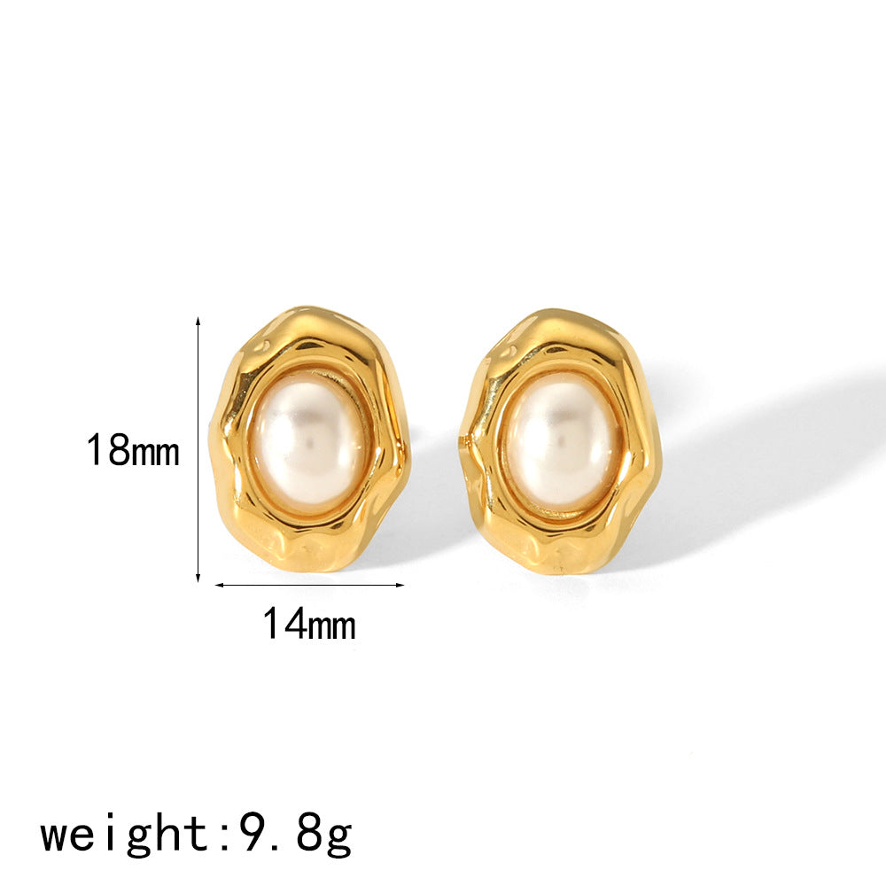 Women's Retro Gold Titanium Steel Light Luxury Earrings