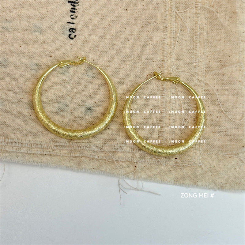 Women's Simple Big Hoop Retro Commuter Cold Earrings