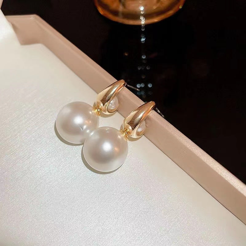 Women's Sier Pin Pearl High-grade Temperament Entry Earrings