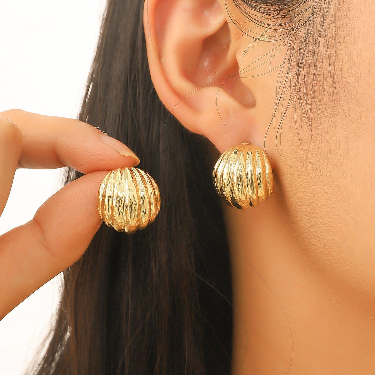 Metallic Simple Exaggerated Temperamental High-grade Metal Earrings