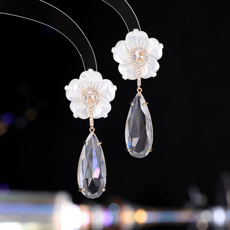 High-grade Light Luxury Natural Shell Flower Earrings