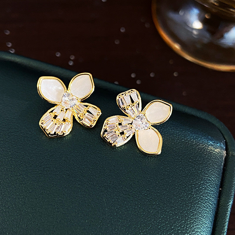 Hot Sweet Elegance Fashion Shell Zircon Flower Female High Earrings