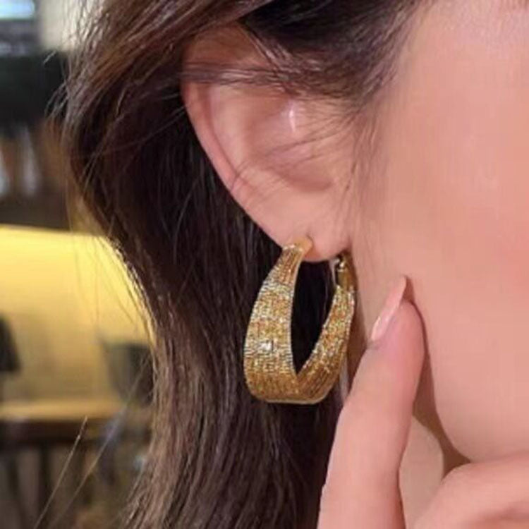 Golden Earclip High-grade Female Temperament Circle Earrings