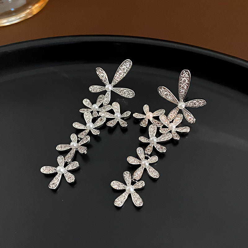 Women's High Profile Fashion Micro Inlaid Zircon Pearl Flower Earrings