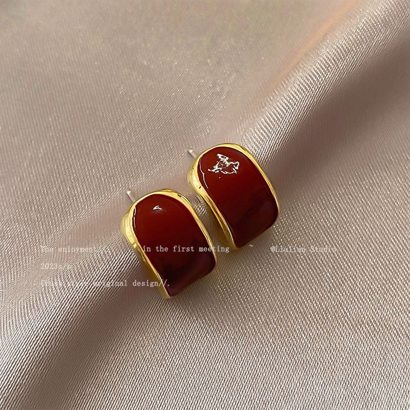 Red Pearl Ear Clip Niche Design Earrings