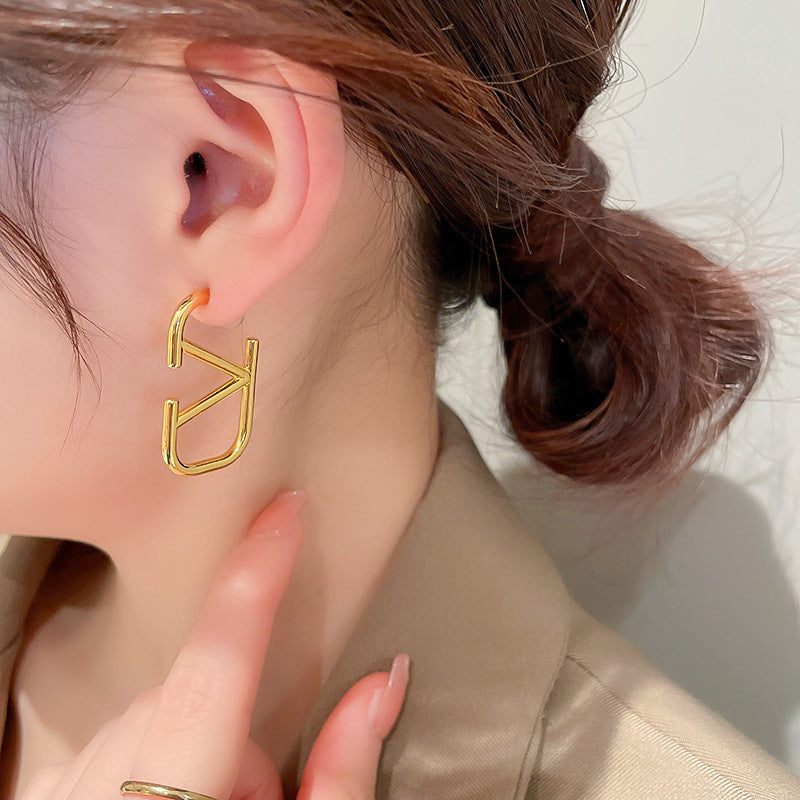 Heart-shaped Geometric Simple Cold Style Ear Earrings