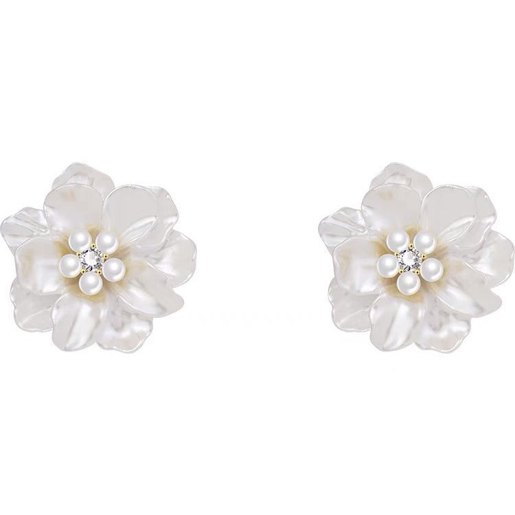 Fresh White Flower Ear Clip Mosquito Earrings