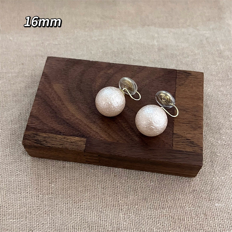 Women's Large Pearl Retro Elegant Light Luxury Earrings