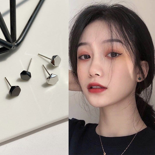 Women's Simple Small Ear Bone Trendy Black Earrings